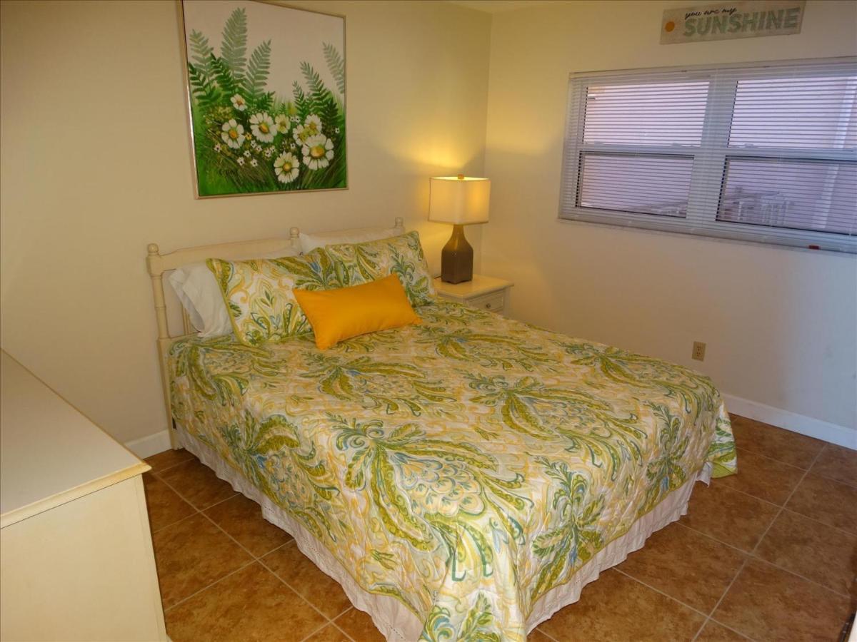 Spanish Main Unit 1- Direct Oceanfront Condo! Какао-Бич Экстерьер фото